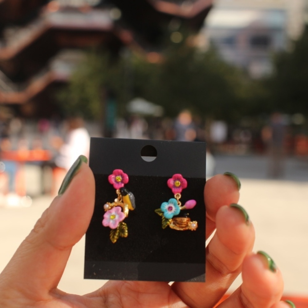 New 14K Gold HAND PAINTED Monet Flower spring Stud - Picture 3 of 7